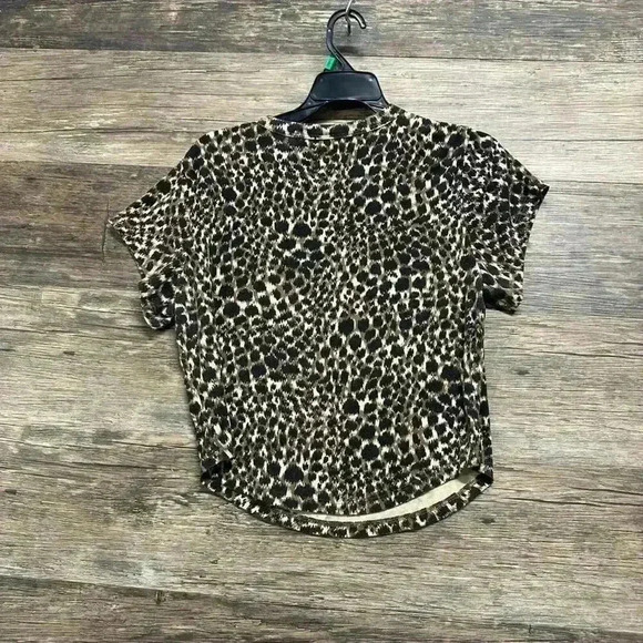 Old Navy Brown and Black Animal Print Short Sleeve Crop Tee - Picture 2 of 3